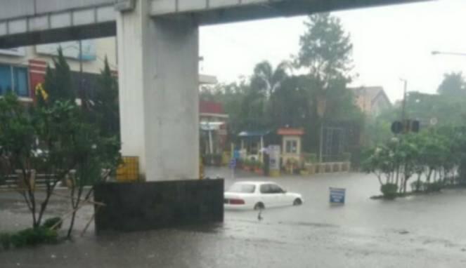 Pasteur Banjir bak Sungai, Ridwan Kamil: Insya Allah Siap Dipasang Tol Air, Mohon Maa