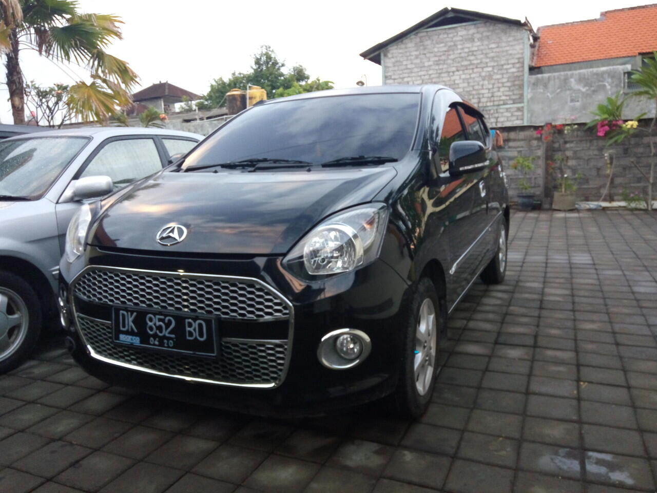 Mencari orang seorang penipu