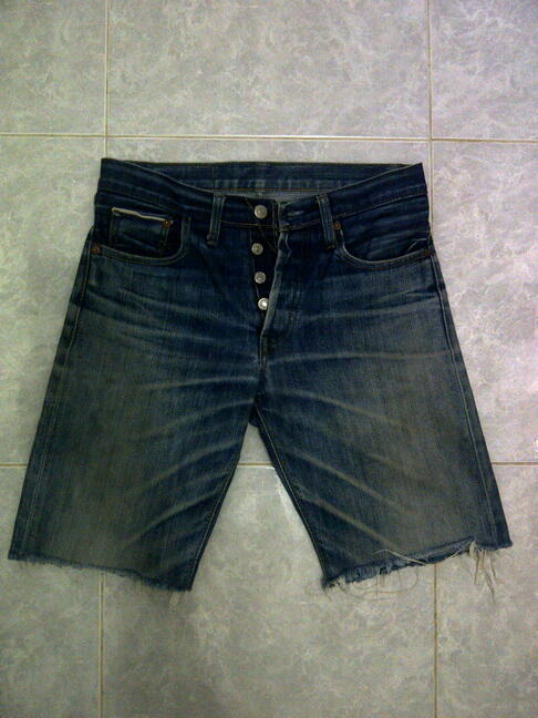 Terjual CELANA CHINO UNIQLO JEANS TIMBERLAND LEVIS UNIQLO 