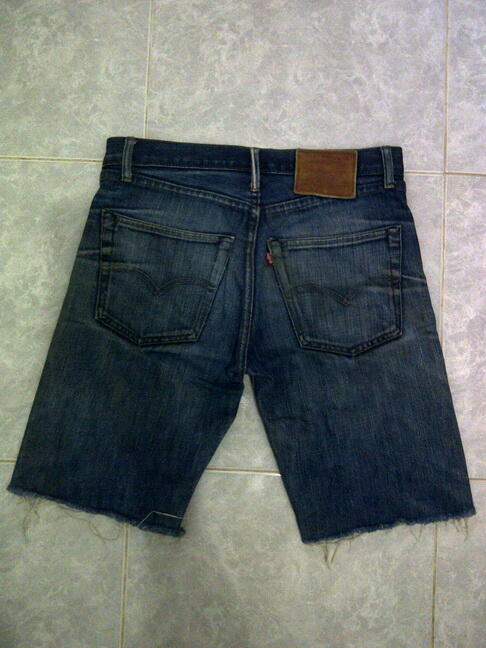 Terjual CELANA  CHINO UNIQLO JEANS TIMBERLAND LEVIS UNIQLO 