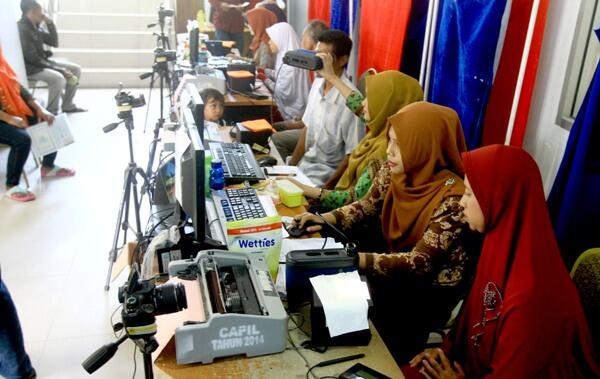 Urus E-KTP tak Perlu Keterangan RT/RW, Jangan Pakai Perantara