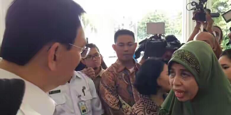 #Ibu Ini Memohon Bantuan Ahok karena Rumahnya Diklaim oleh Tetangganya