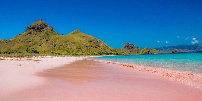 Cantiknya pantai pink di berbagai negara, Indonesia juga punya