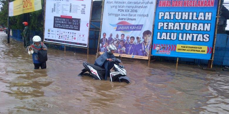 Banjir di Gedebage Bandung, Arus Lalu Lintas Macet Parah