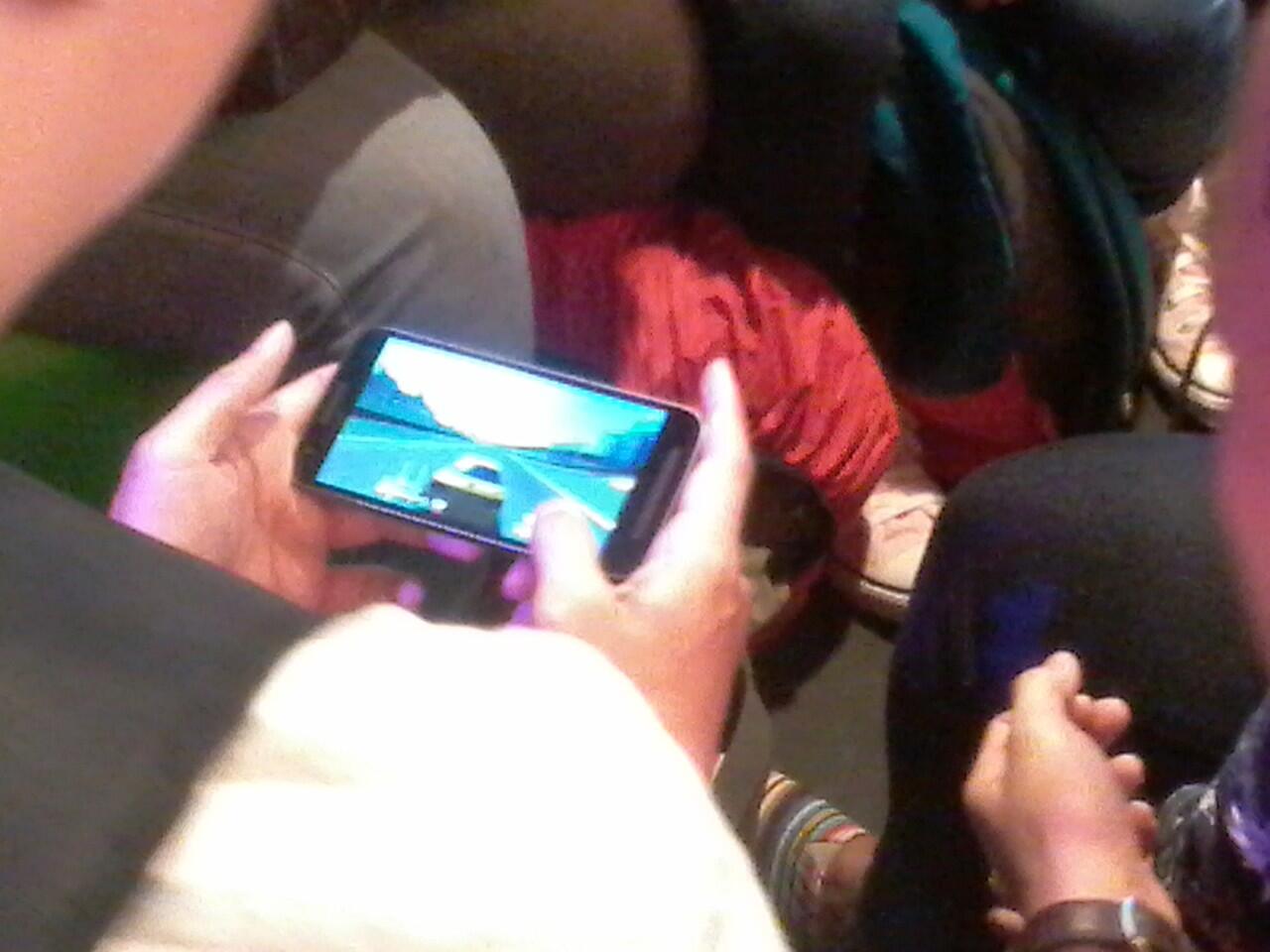 &#91;Field Report&#93; Moto E 3 Power yang Penuh Warna