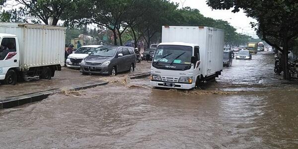 Diklaim tak banjir Ridwan Kamil, Gedebage ternyata masih tergenang