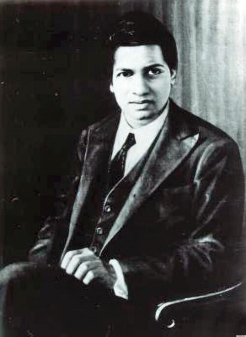 Ramanujan. Ahli Matematika Setara Archimedes. Tapi Banyak Yang Belum Mengetahuinya.