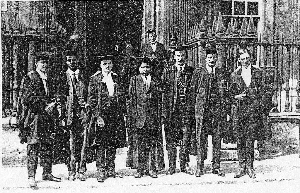 Ramanujan. Ahli Matematika Setara Archimedes. Tapi Banyak Yang Belum Mengetahuinya.