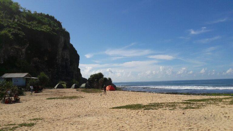 Yuk, Kunjungi 10 Pantai Eksotis dan Anti Mainstream di Jogja Lantai Dua