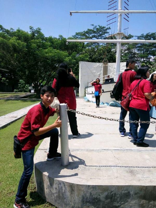 15 Foto Liburan Pelajar Asal Indonesia Ini tiba-tiba menjadi Viral Karena....