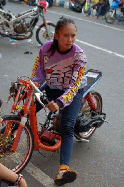 Meninggalnya drag biker wanita ini ingatkan pentingnya safety