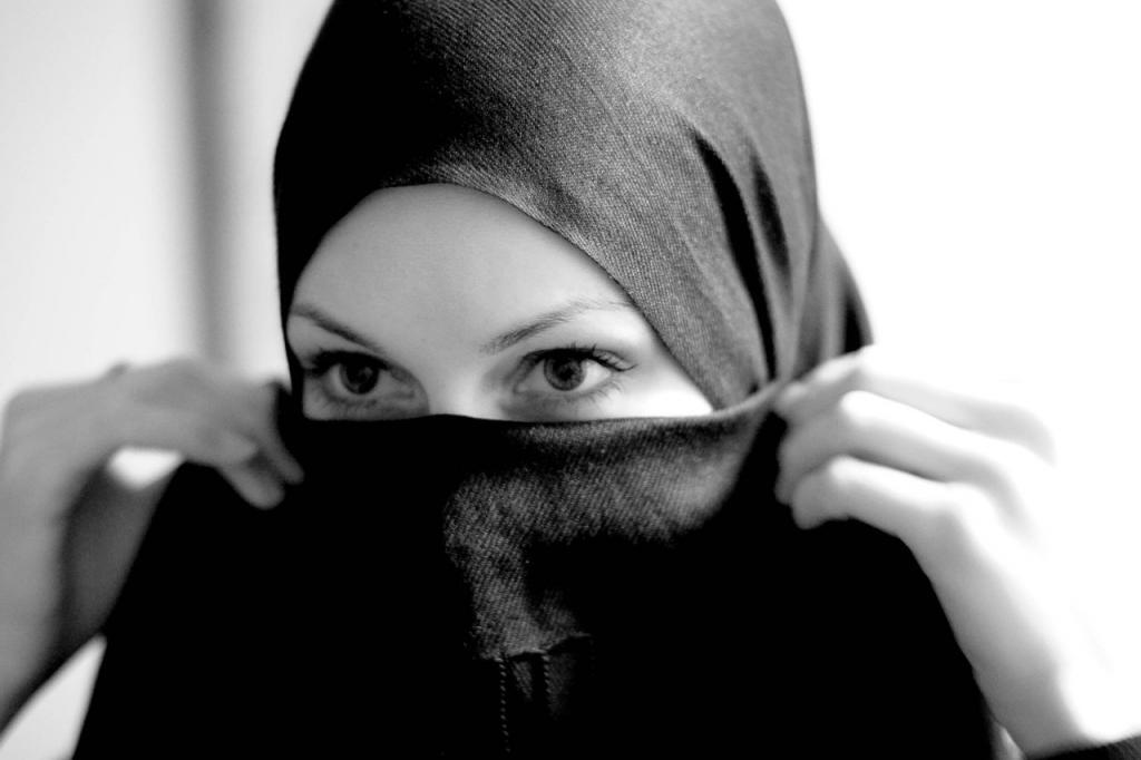 11 Tipe Cewek Ketika Dilihat dari Caranya Memakai Hijab, Kamu yang Mana?