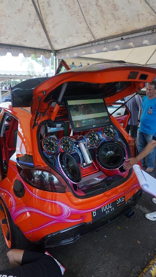 FR BlackAuto Battle Tangerang : Mobil Modifikasi Terbaik di Negri Ini !