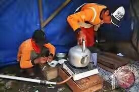 Pemulung buat kopi dan masakan dengan gas metan sampah