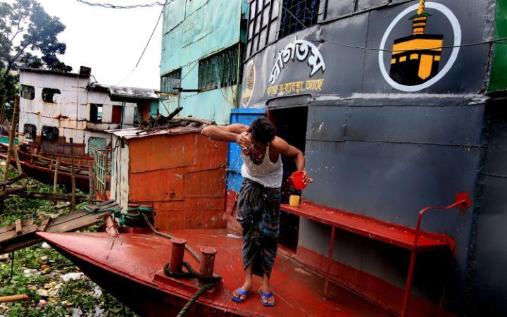 hotel termurah di dunia ada di bangladesh gan...