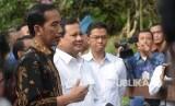 In Picture: Ketika Jokowi Naik Kuda Milik Prabowo