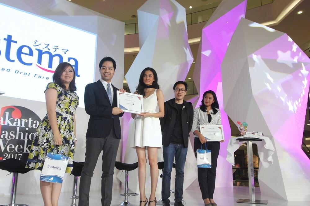 Beautiful Smile: Pro dan Kontra Pemutihan Gigi pada Gigi Sensitif