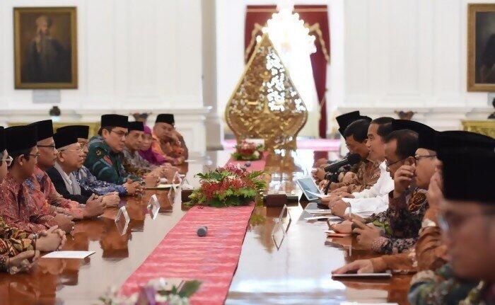 Ditanya Mengapa Ormas Islam Lain Tak Diundang? Jokowi Ngeles