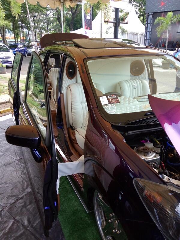 FR BlackAuto Battle Tangerang : Ajang Kumpulnya Mobil-mobil Mangstabb IGO Inside