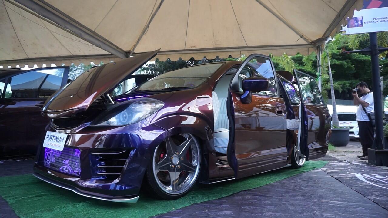 FR BlackAuto Battle Tangerang : Modifikasi Paling Keren Se Indonesia Ada Di Sini