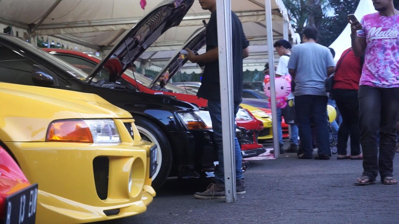 FR BlackAuto Battle Tangerang : Modifikasi Paling Keren Se Indonesia Ada Di Sini