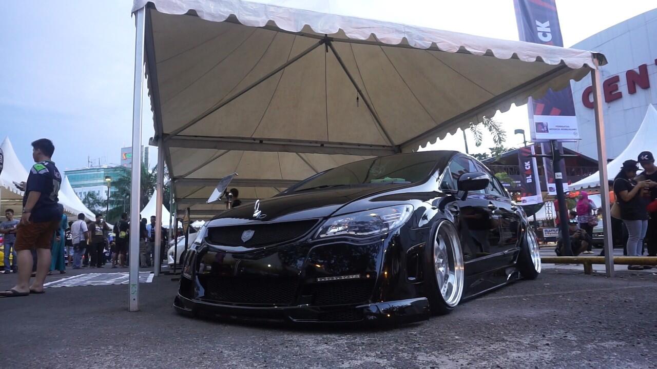 FR BlackAuto Battle Tangerang : Modifikasi Paling Keren Se Indonesia Ada Di Sini