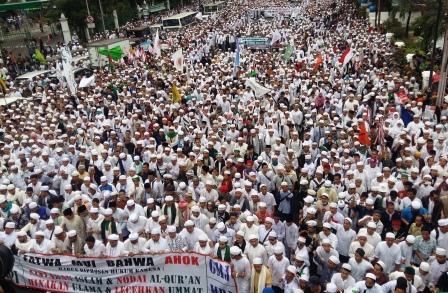 Pendemo besok akan hadapi hujan, Polwan berhijab, dan ini...