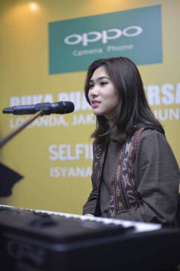 Mengenal Lebih Jauh Sosok Penyanyi Cantik Penuh Prestasi