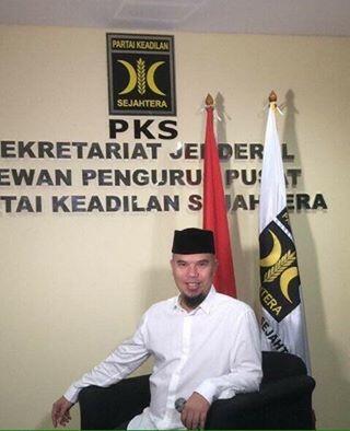 PKS persilakan kadernya ikut demo tapi jangan gunakan atribut Partai