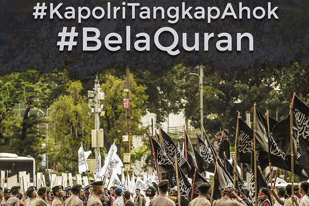 Jelang Demo 4 November, #KapolriTangkapAhok Jadi Trending Topic