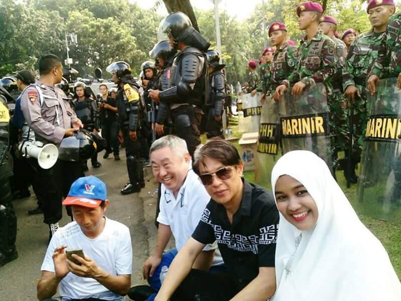 Kumpulan Foto dan Meme Aksi 4 November 2016