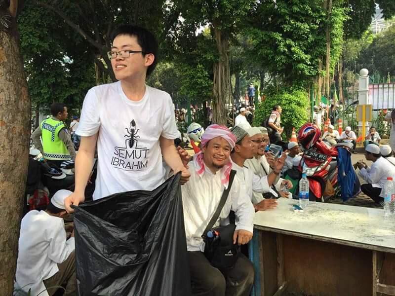 Kumpulan Foto dan Meme Aksi 4 November 2016