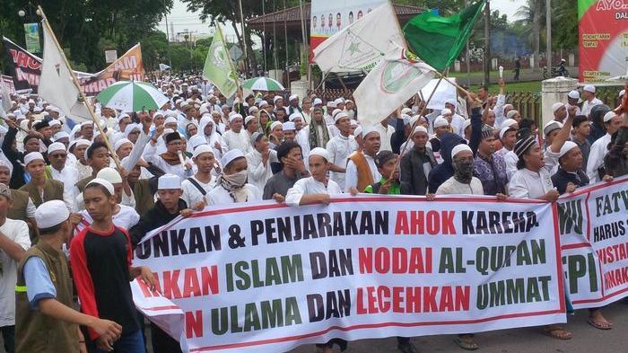 Dibalik 4 November