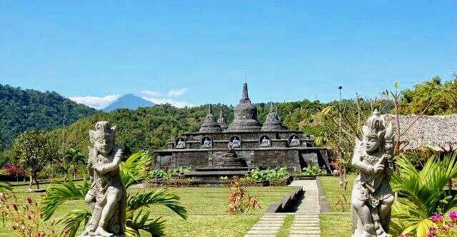 Wisata Kuil dan Klenteng Unik yang Ada di Indonesia, Kesini Aja Yuk!