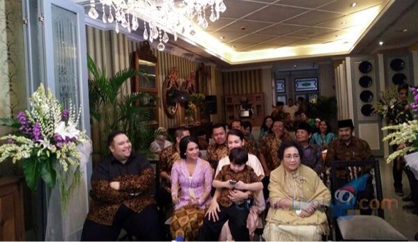 Vanessa Angel Resmi Dilamar Didi Mahardika