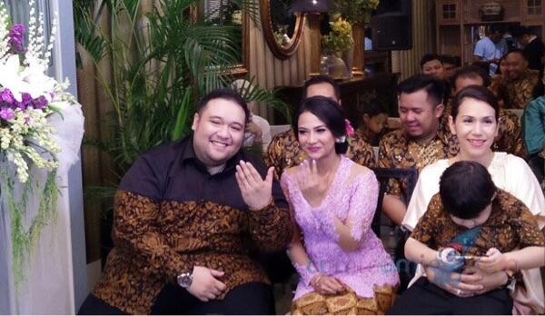 Vanessa Angel Resmi Dilamar Didi Mahardika