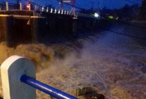 Katulampa Siaga III, Warga Bantaran Sungai Diminta Waspada