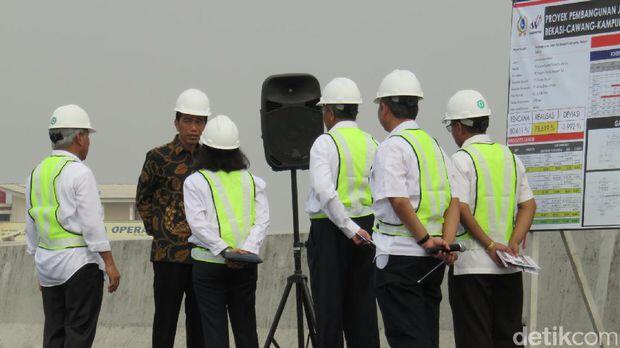 ( Ayo Kerja Lagi ) Presiden Jokowi Tinjau Proyek Jalan Tol Becakayu Seksi I