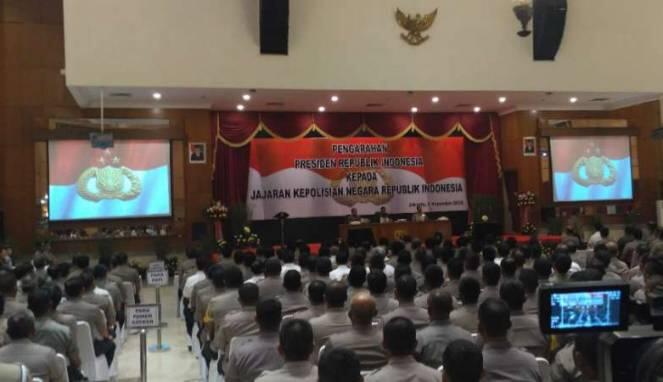 Jokowi: Polri Jangan Kalah dengan Kelompok Kecil