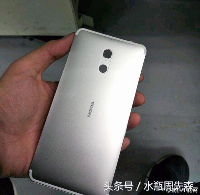 Foto Asli Smartphone Nokia dengan Bodi Metal Beredar