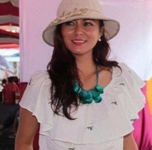 Victorine Lengkong, PNS asal Manado yang cantiknya mirip Venna Melinda