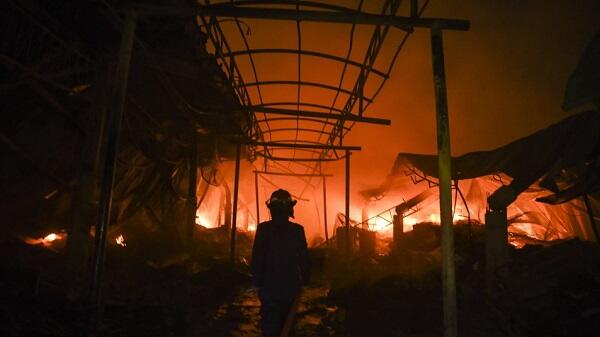 Pasar Baru Porong Kebakaran, Ratusan Kios Ludes Dilalap Api