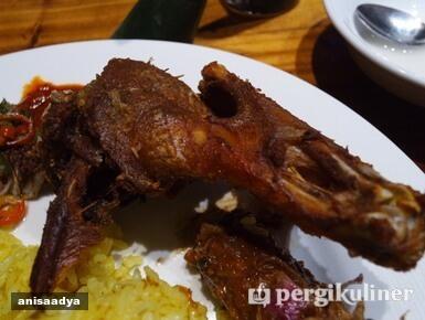 9 Bebek Goreng di Jakarta yang Jadi Favorit Banyak Orang