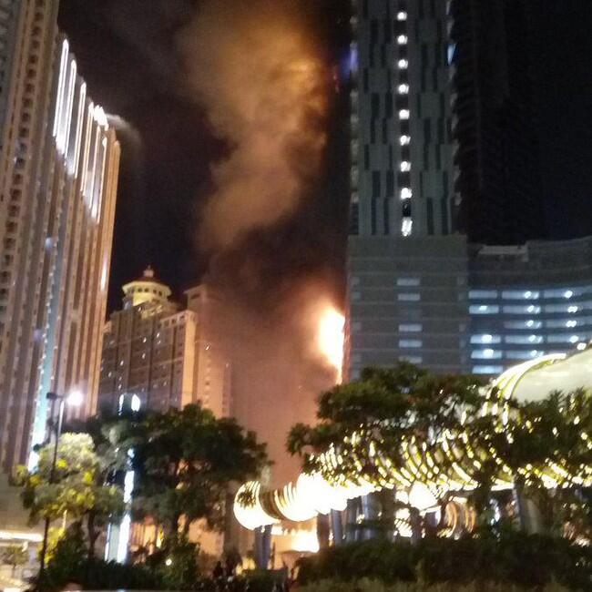 Gedung NEO SOHO Tanjung Duren Terbakar