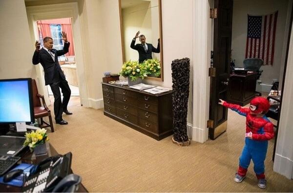 Kumpulan Foto2 OBAMA Yang Lucu Dan Iseng
