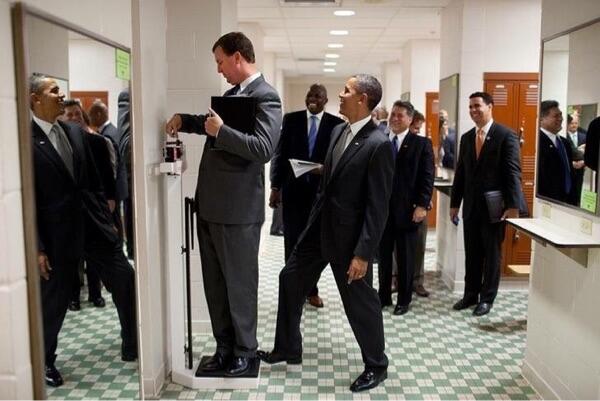 Kumpulan Foto2 OBAMA Yang Lucu Dan Iseng
