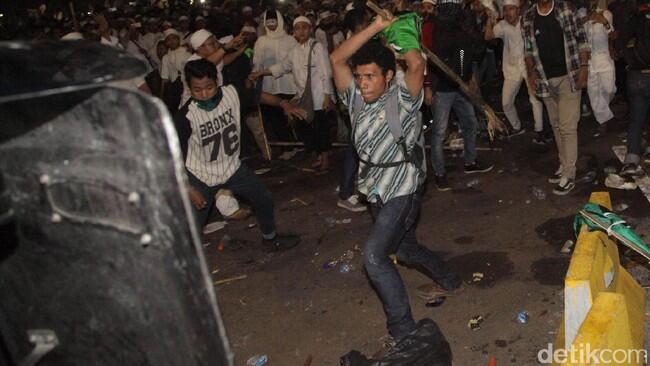 Kuasa hukum sebut Ismail hanya menakuti aparat saat demo Ahok