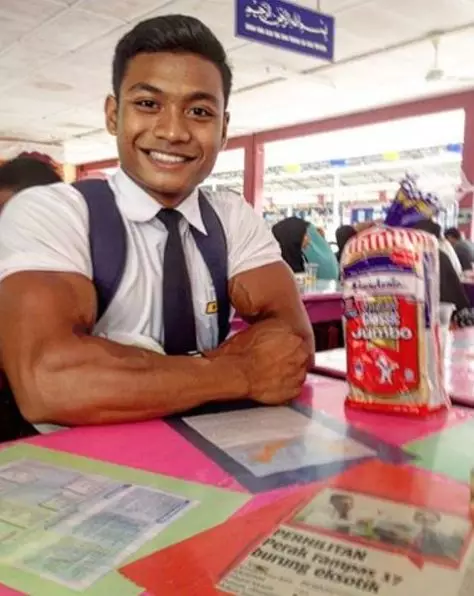 Remaja usia 17 tahun ini berbadan kekar bak binaragawan