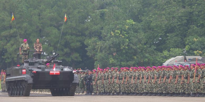 Jokowi: Terima Kasih, Salam Marinir! Hauaaah...
