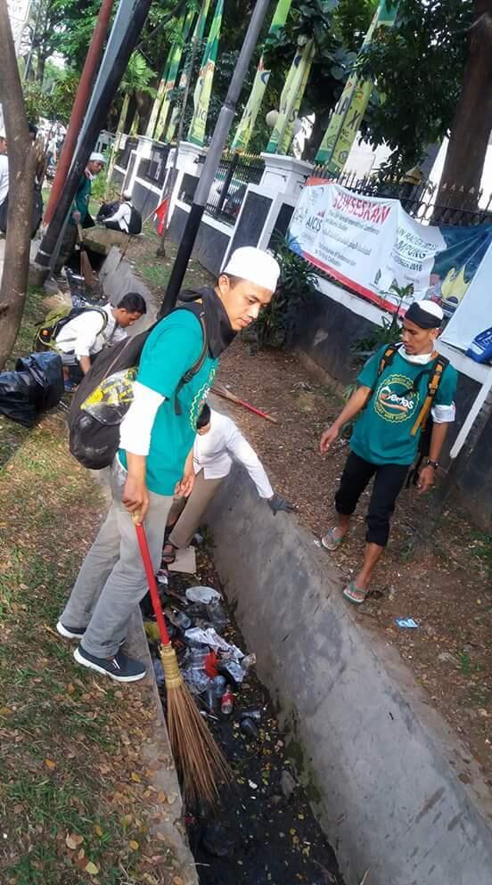 Kumpulan Foto dan Meme Aksi 4 November 2016